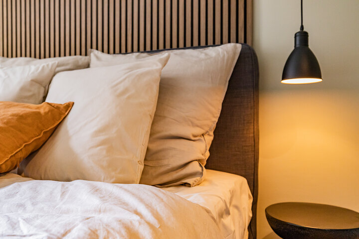 Modern und stylisch ausgestattetes Schlafzimmer - Eine Wohnung möbliert mieten in Hamburg von City-Wohnen