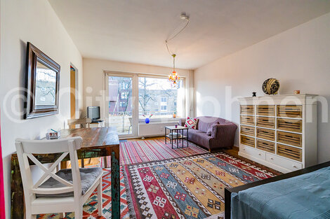 furnished apartement for rent in Hamburg Bahrenfeld/Von-Sauer-Straße. living & dining