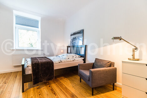 furnished apartement for rent in Hamburg Fuhlsbüttel/Heschredder. living & sleeping