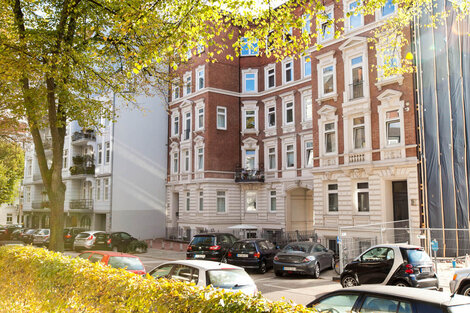Toller Altbaubestand in grüner Lage im Stadtteil Hamburg-Rotherbaum - Möblierte Wohnungen von City-Wohnen