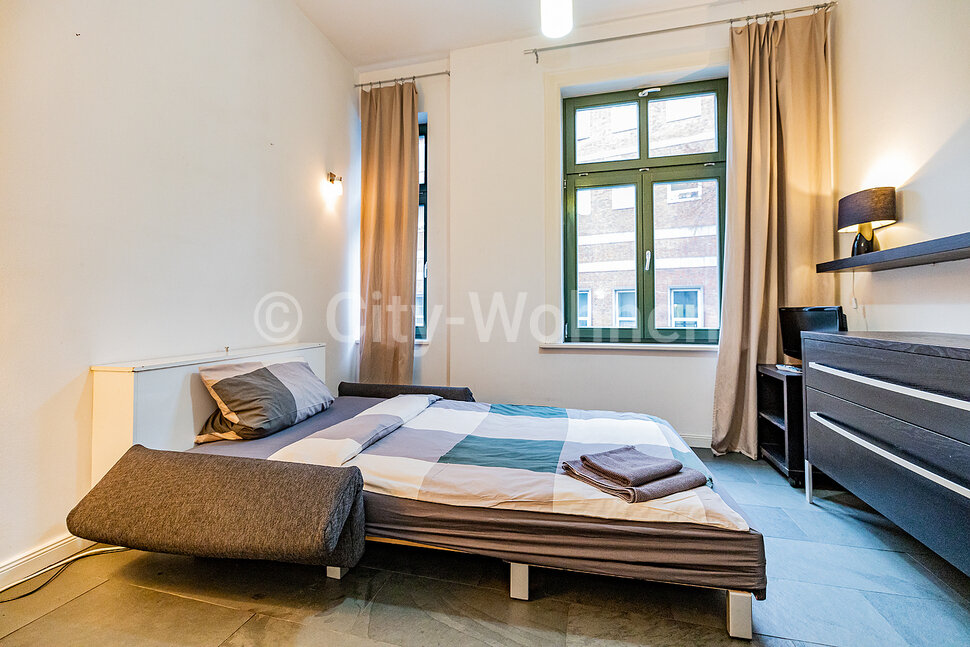 furnished apartement for rent in Hamburg Ottensen/Am Felde.  living & sleeping
