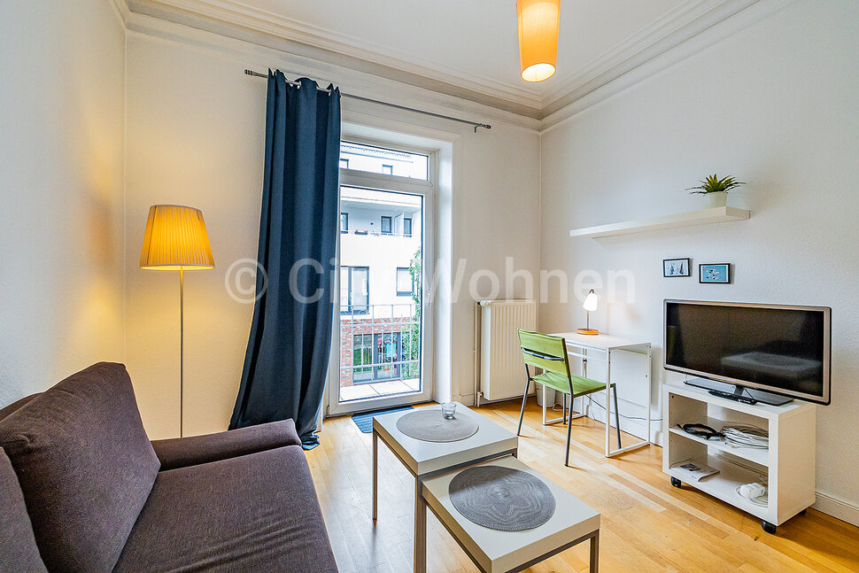 moeblierte Wohnung mieten in Hamburg Eimsbüttel/Langenfelder Damm. Wohnzimmer