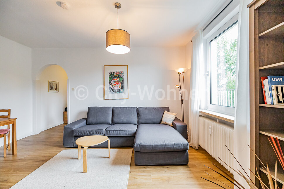 moeblierte Wohnung mieten in Hamburg Rotherbaum/Grindelberg.  Wohnzimmer