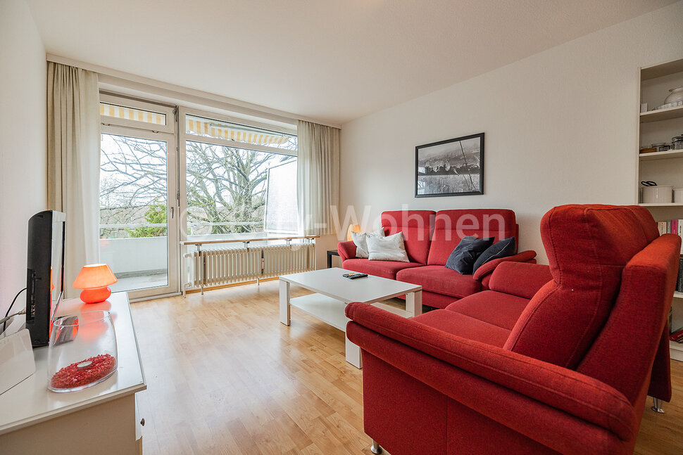 Furnished apartment with two balconies and underground parking space in