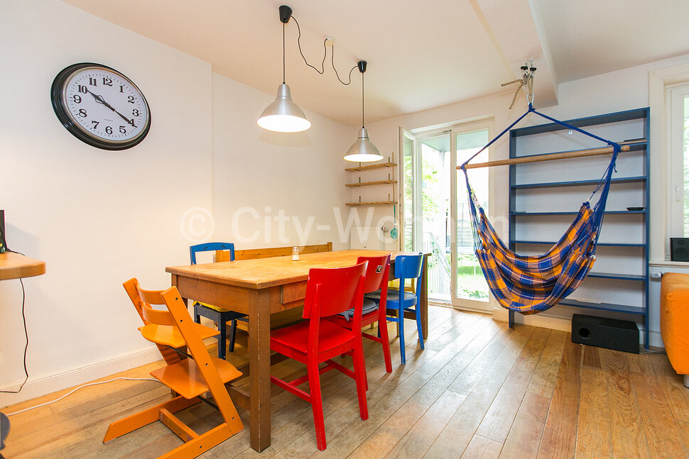 furnished apartement for rent in Hamburg Neustadt/Hütten.  living & dining