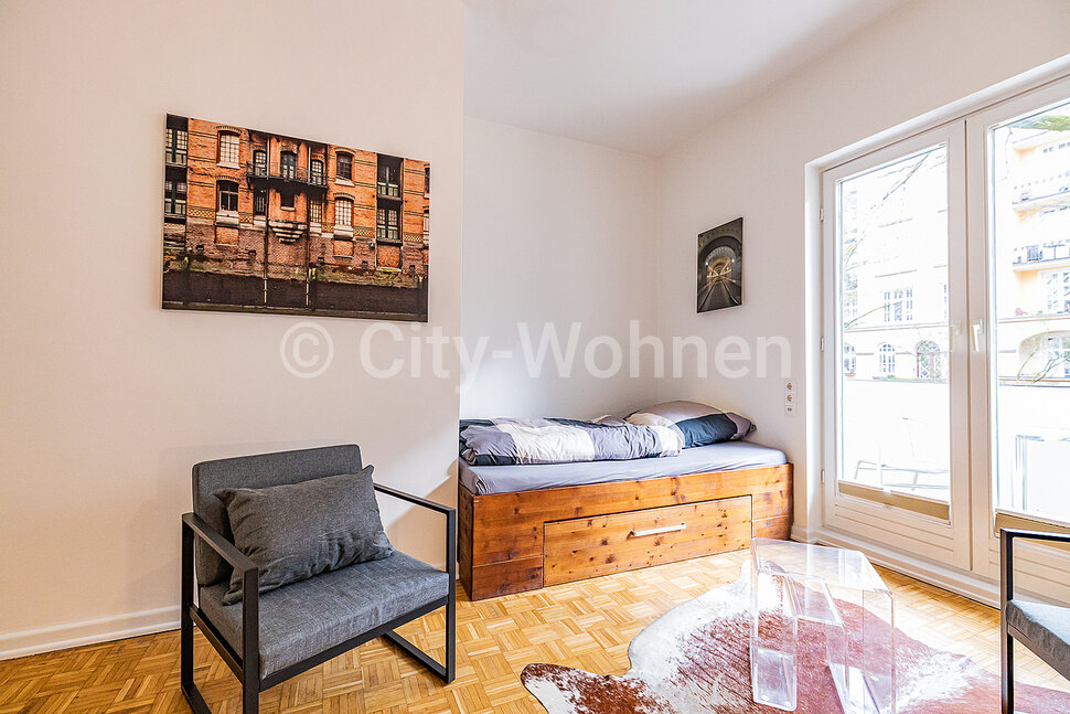 Furnished apartment with balcony in a quiet location in Hamburg