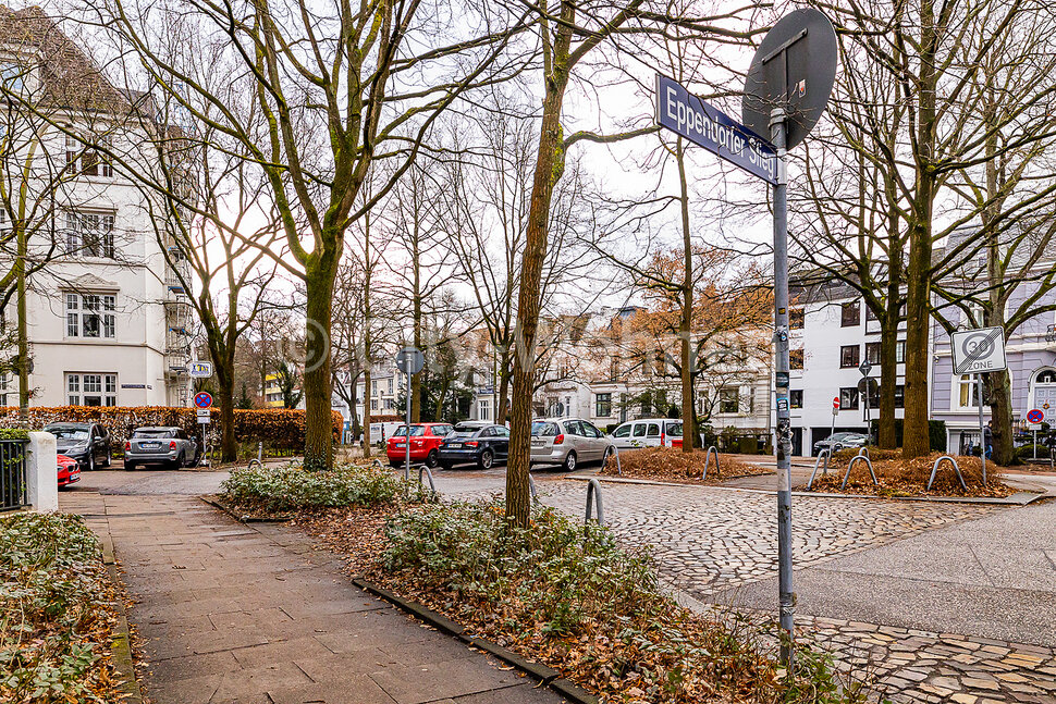 Furnished apartment with balcony in a quiet location in Hamburg