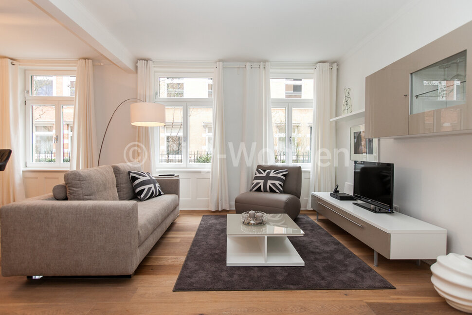 furnished apartement for rent in Hamburg Rotherbaum/Rothenbaumchaussee.  living room