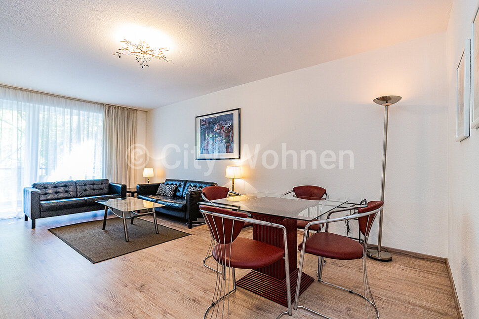 furnished apartement for rent in Hamburg Harvestehude/Hallerstraße.  living & dining