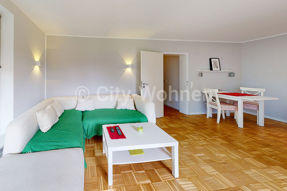 moeblierte Wohnung mieten in Hamburg Bramfeld/Erbsenkamp. Wohnzimmer