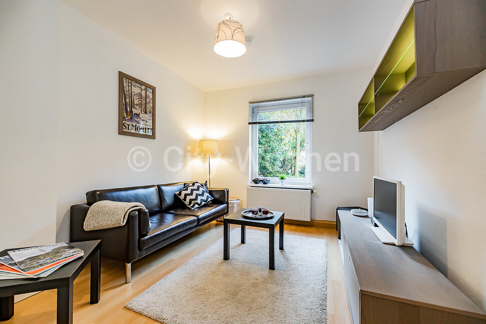 moeblierte Wohnung mieten in Hamburg Winterhude/Rehmstraße. Wohnzimmer