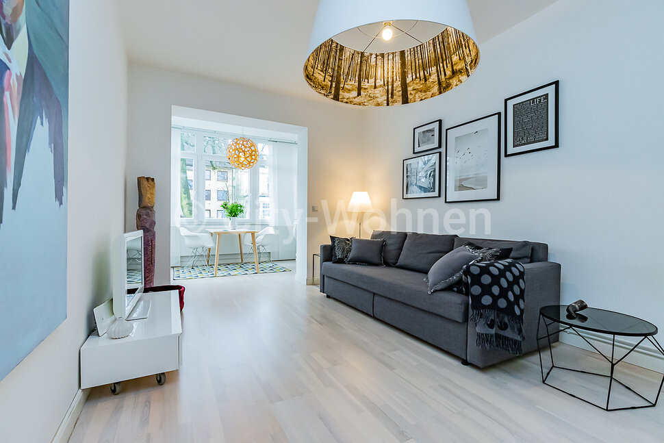 furnished apartement for rent in Hamburg Eimsbüttel/Tornquiststraße. living & dining