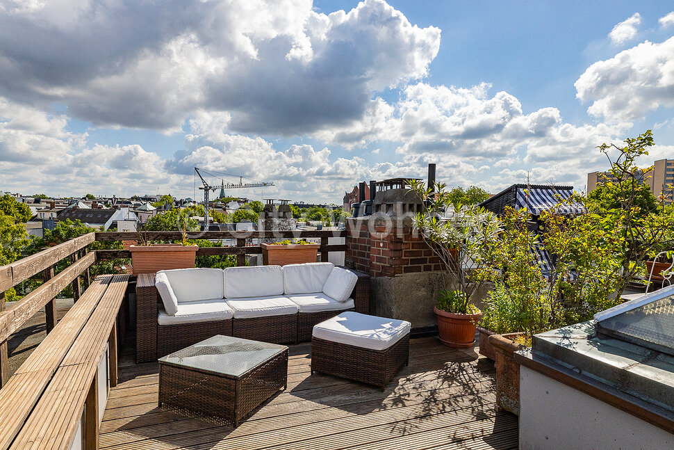 moeblierte Wohnung mieten in Hamburg Rotherbaum/Bornstraße.  Dachterrasse