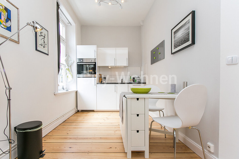 Sunny and furnished apartment right in the center of Hamburg City
