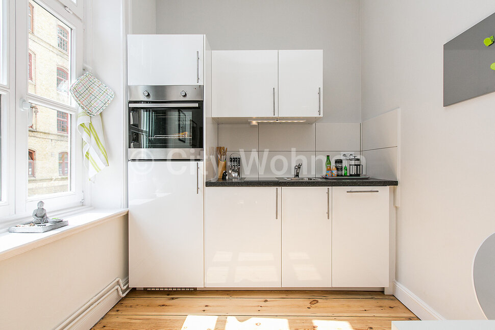 Sunny and furnished apartment right in the center of Hamburg City