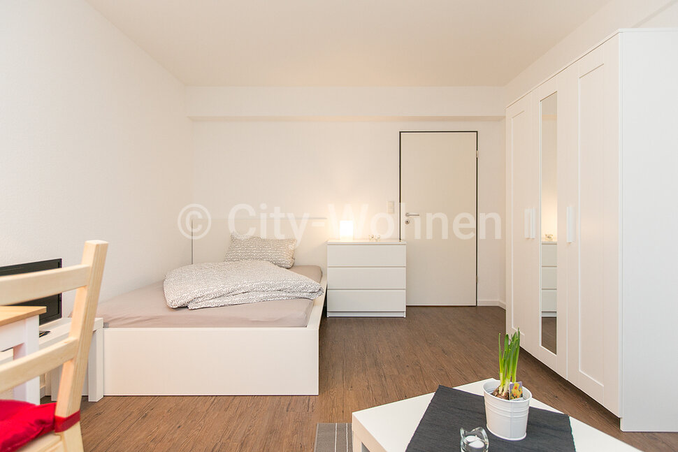 Comfortably furnished single apartment in quiet, green location in