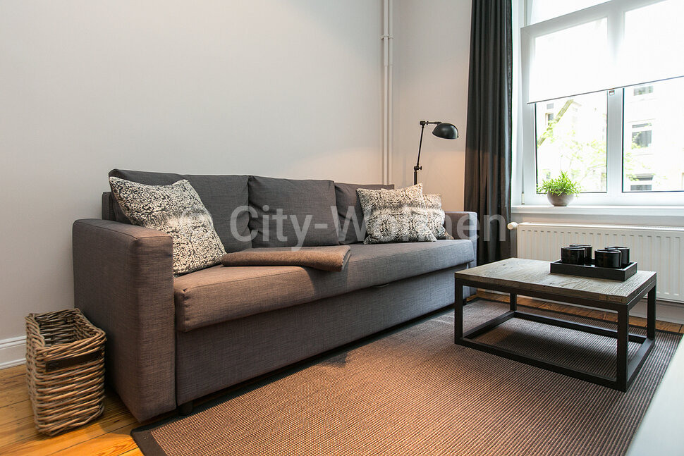 moeblierte Wohnung mieten in Hamburg Eimsbüttel/Lutterothstraße.  Wohnzimmer