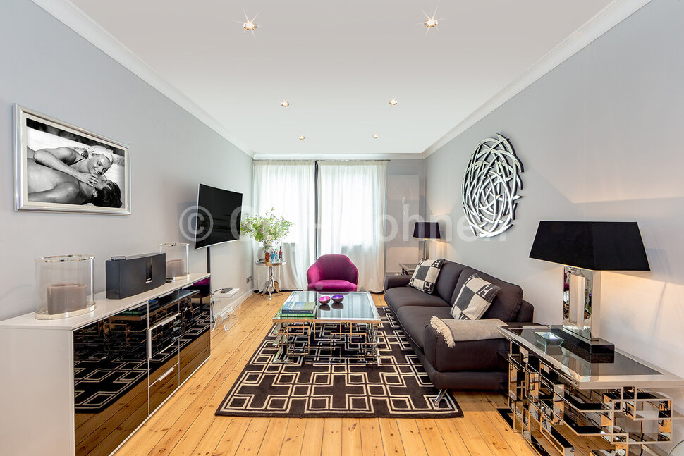 furnished apartement for rent in Hamburg Winterhude/Grillparzerstraße.  living & dining