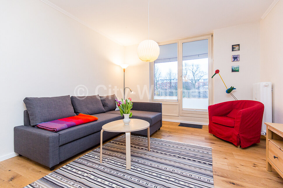 moeblierte Wohnung mieten in Hamburg Ottensen/Holstenring. Wohnzimmer