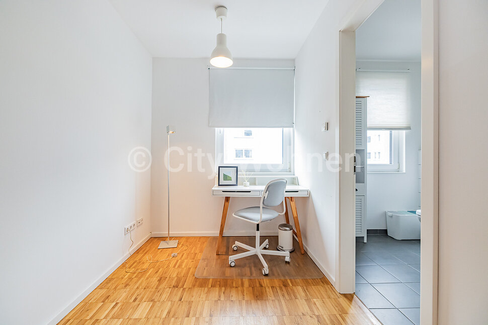 Schöne, möblierte Maisonettewohnung mit Balkon über 2 Etagen in Hamburg-Altona - Foto 4