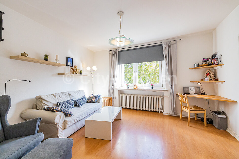 moeblierte Wohnung mieten in Hamburg Barmbek/Fuhlsbüttler Straße. Wohnzimmer
