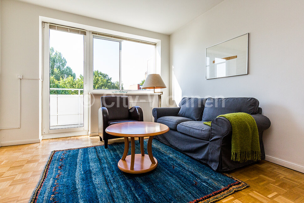 moeblierte Wohnung mieten in Hamburg Lokstedt/Oddernskamp. Wohnzimmer