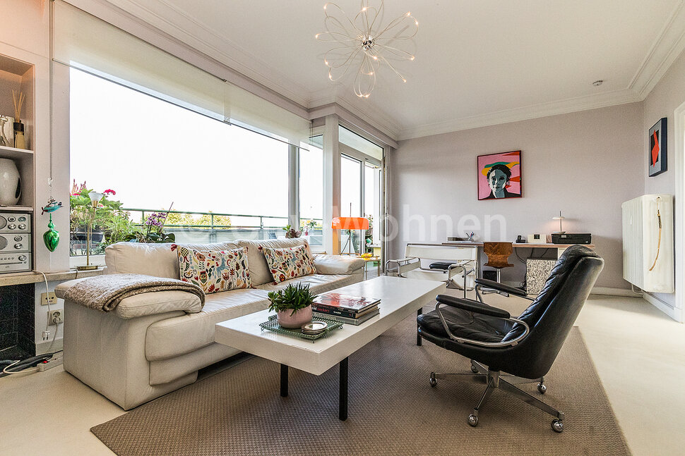 moeblierte Wohnung mieten in Hamburg St. Georg/An der Alster.  Wohnbereich