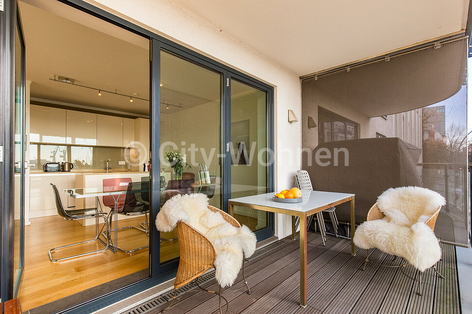 moeblierte Wohnung mieten in Hamburg St. Pauli/Bernhard-Nocht-Straße. Balkon