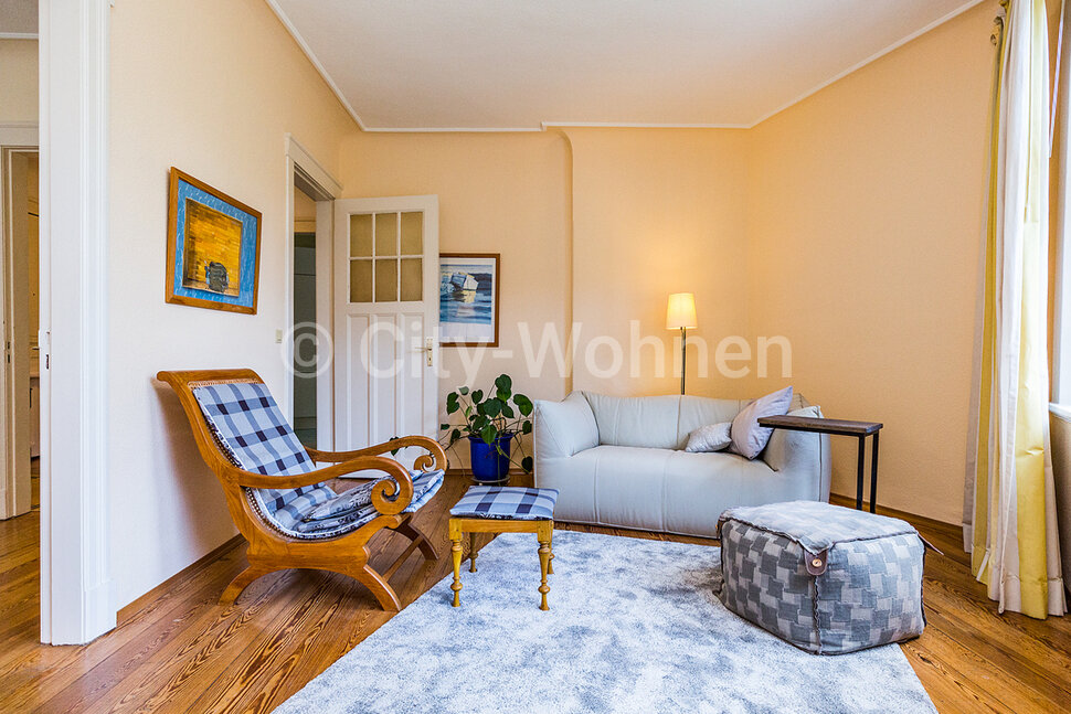 furnished apartement for rent in Hamburg Neustadt/Herrengraben.  living room
