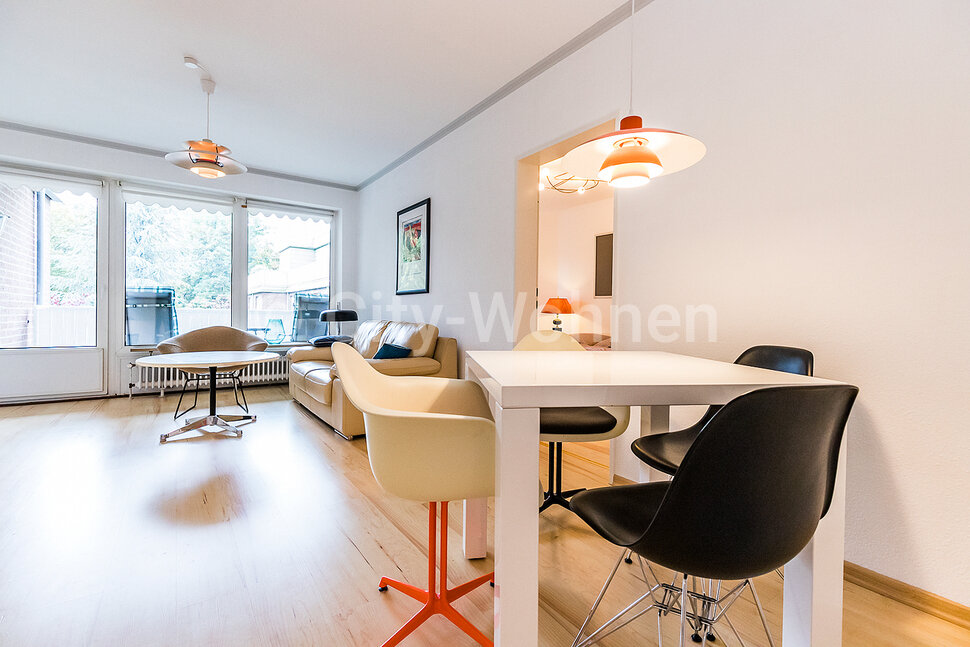 furnished apartement for rent in Hamburg Tonndorf/Dammwiesenstraße.  living & dining
