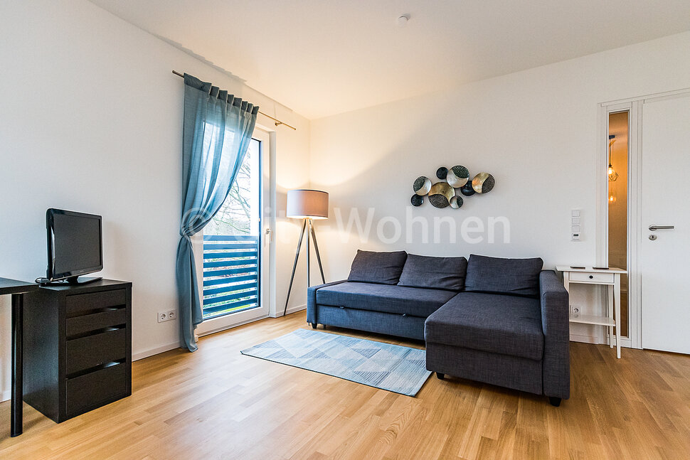 furnished apartement for rent in Hamburg Niendorf/Garstedter Weg.  living & dining