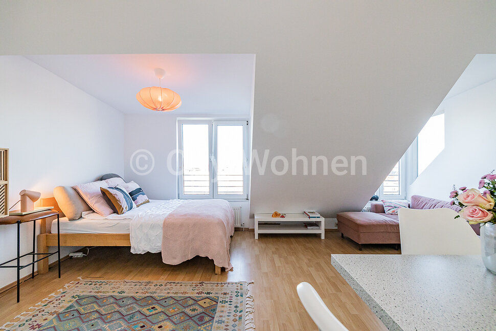 moeblierte Wohnung mieten in Hamburg Eppendorf/Geschwister-Scholl-Straße. Wohnen & Schlafen
