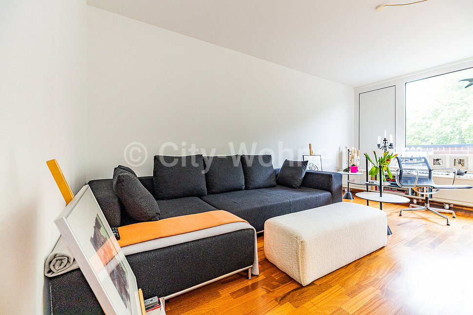 furnished apartement for rent in Hamburg Hummelsbüttel/Reinckeweg.  living room