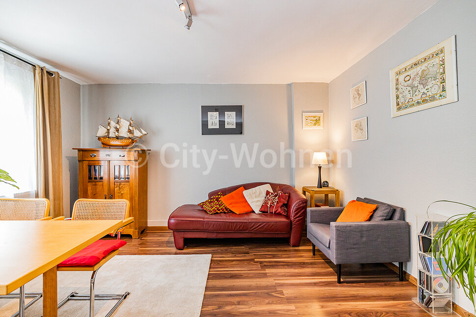 furnished apartement for rent in Hamburg Fuhlsbüttel/Niedernstegen. living & dining