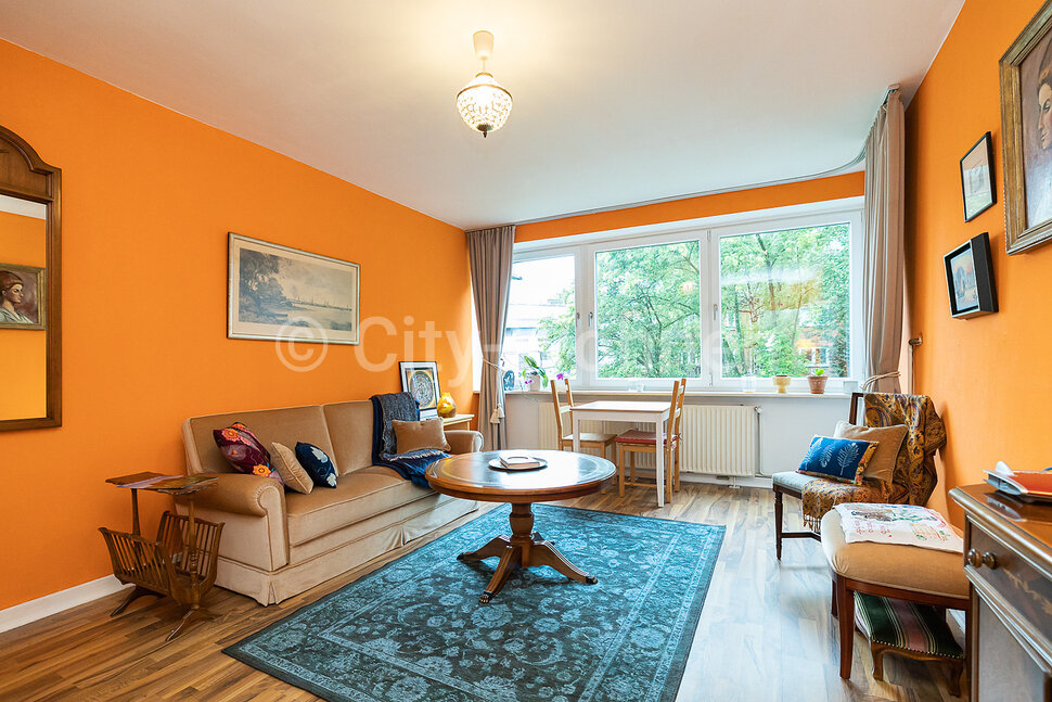 furnished apartement for rent in Hamburg Barmbek/Adolph-Schönfelder-Straße.  living room
