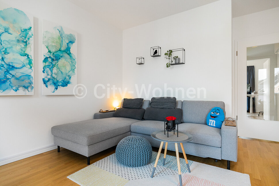 furnished apartement for rent in Hamburg Niendorf/Schwabenstieg.  living & dining
