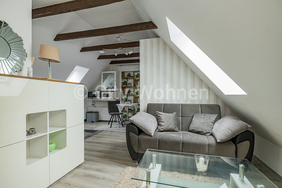moeblierte Wohnung mieten in Hamburg Poppenbüttel/Moorblick. Wohnzimmer