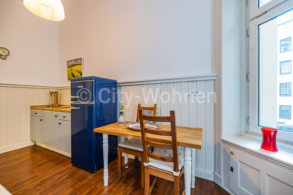 Charming historical apartment, fully furnished, in the middle of