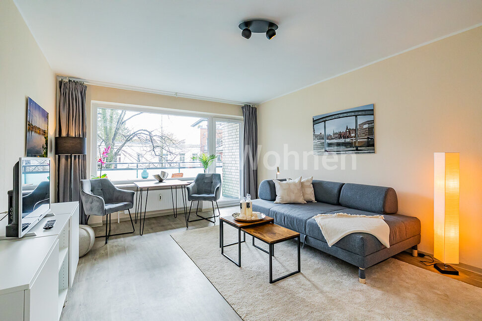 furnished apartement for rent in Hamburg Barmbek/Steilshooper Straße.  living & dining