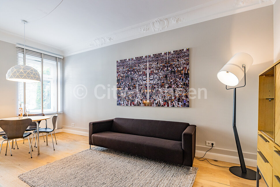 2022 komplett renovierte schicke Erdgeschosswohnung mit eigenem kleinen