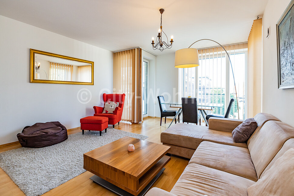 furnished apartement for rent in Hamburg Uhlenhorst/Finkenau.  living & dining