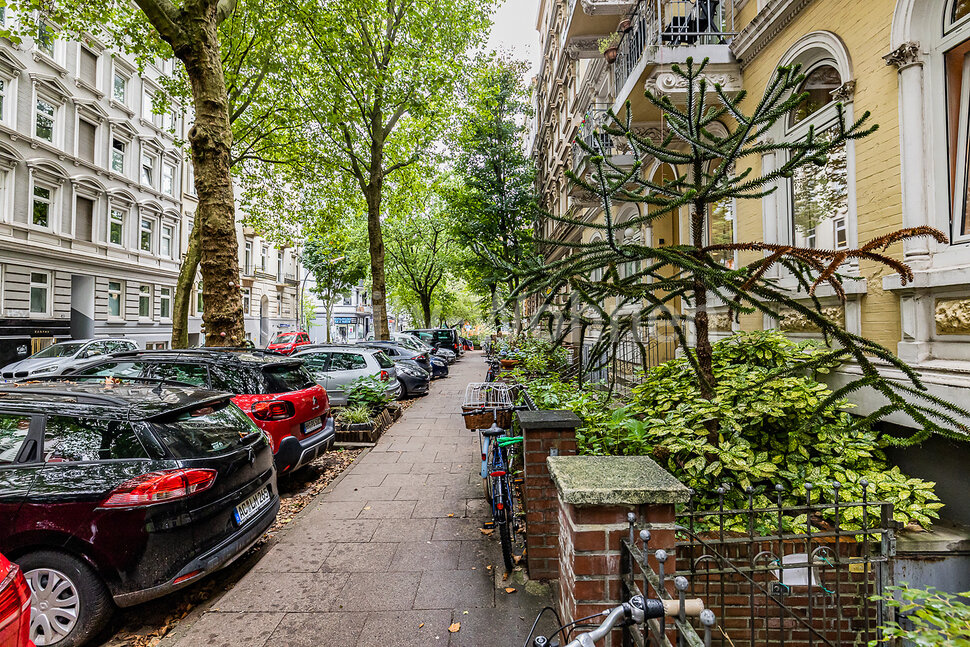 Modern und stylisch möblierte Dachgeschosswohnung in HamburgEimsbüttel