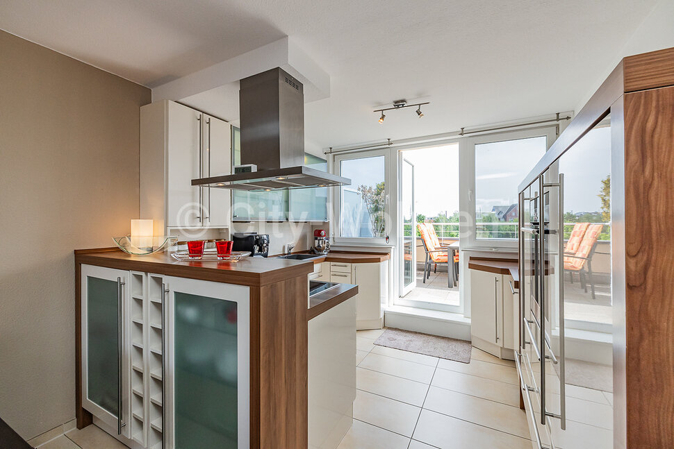 Hochwertig möbliertes Penthouse über 2 Ebenen mit 3 Balkonen in Hamburg ... - Luxury Penthouse Rentals Hamburg City