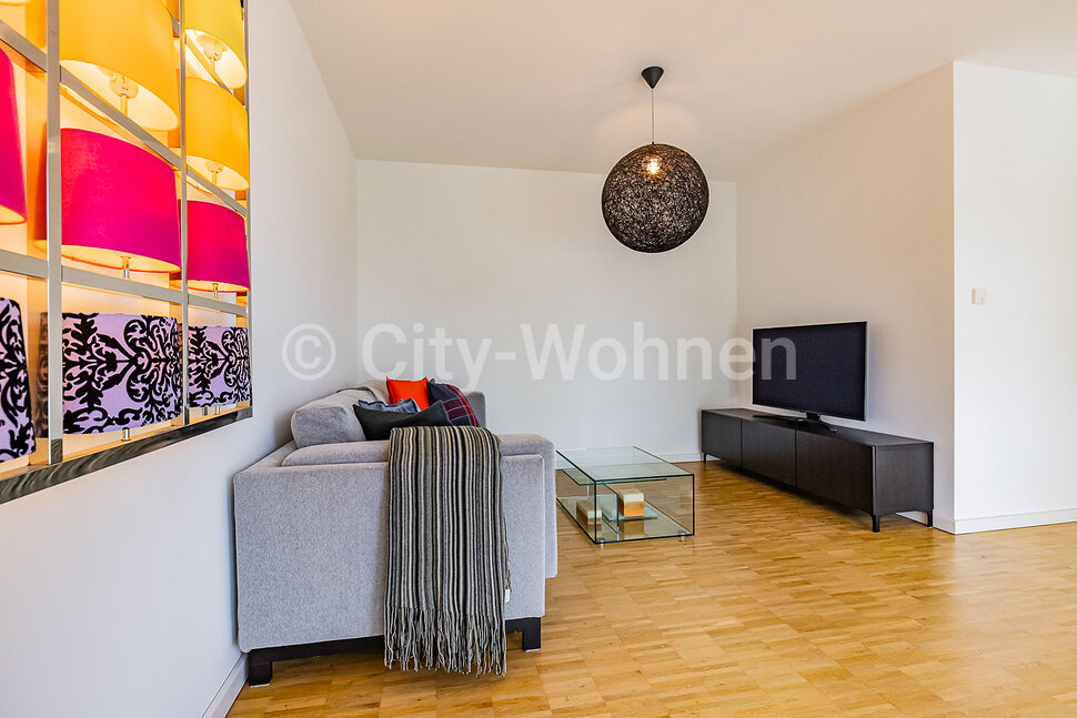 Modern equipped apartment with sunny balcony and garage parking space