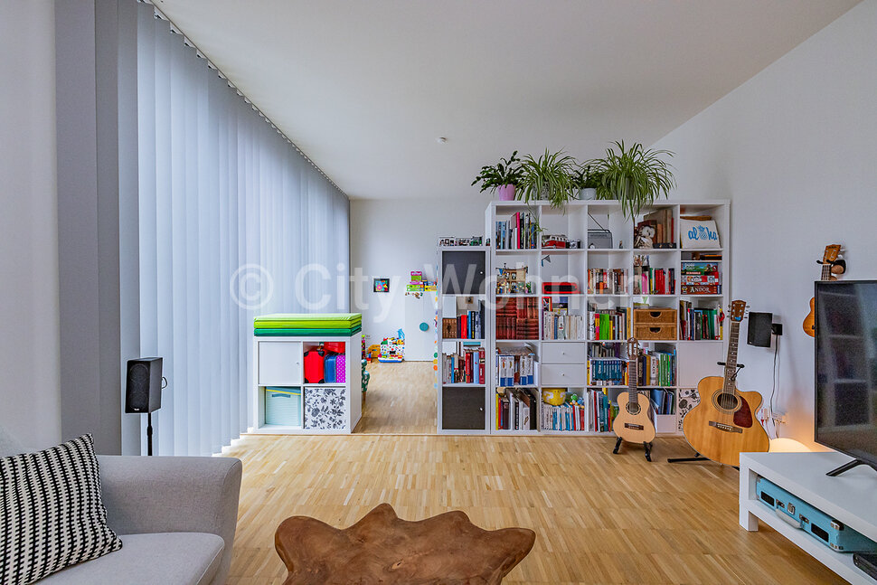 Helle und modern möblierte Wohnung, mit Balkon in HamburgNeustadt