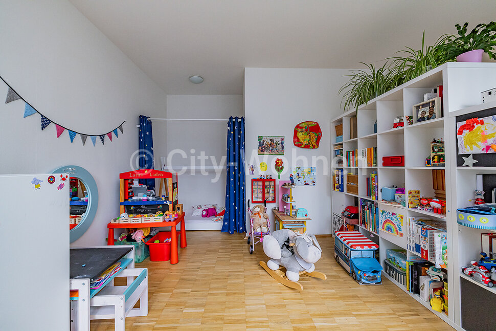 Helle und modern möblierte Wohnung, mit Balkon in HamburgNeustadt