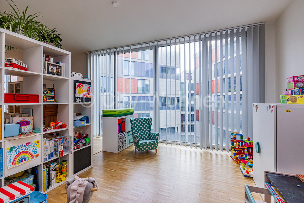 Helle und modern möblierte Wohnung, mit Balkon in HamburgNeustadt