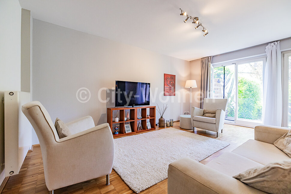 Möblierte Wohnung mit Terrasse und Garten in HamburgWandsbek City