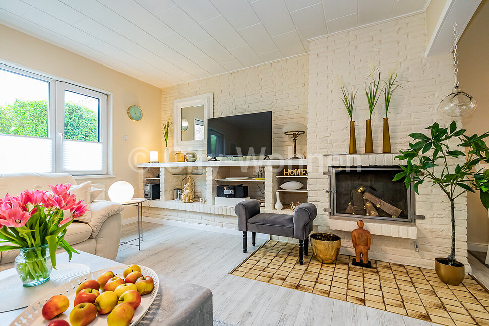 High End Apartment Makeovers In Hamburg Reference: Spacious And Well Maintained Furnished Apartment With Carport In