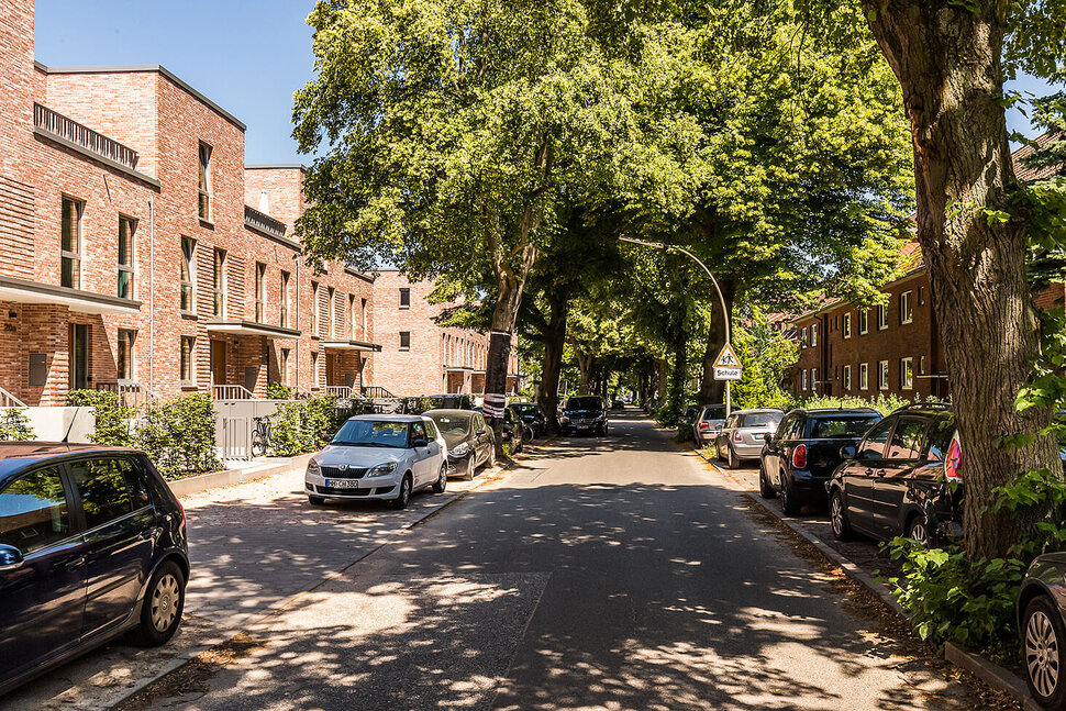 Tranquila calle residencial en el bonito barrio de Hamburgo-Lokstedt - Pisos amueblados de City-Wohnen